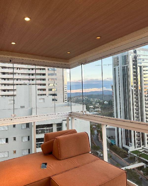 Pinho Chileno Revestimento de Vinil Autoadesivo